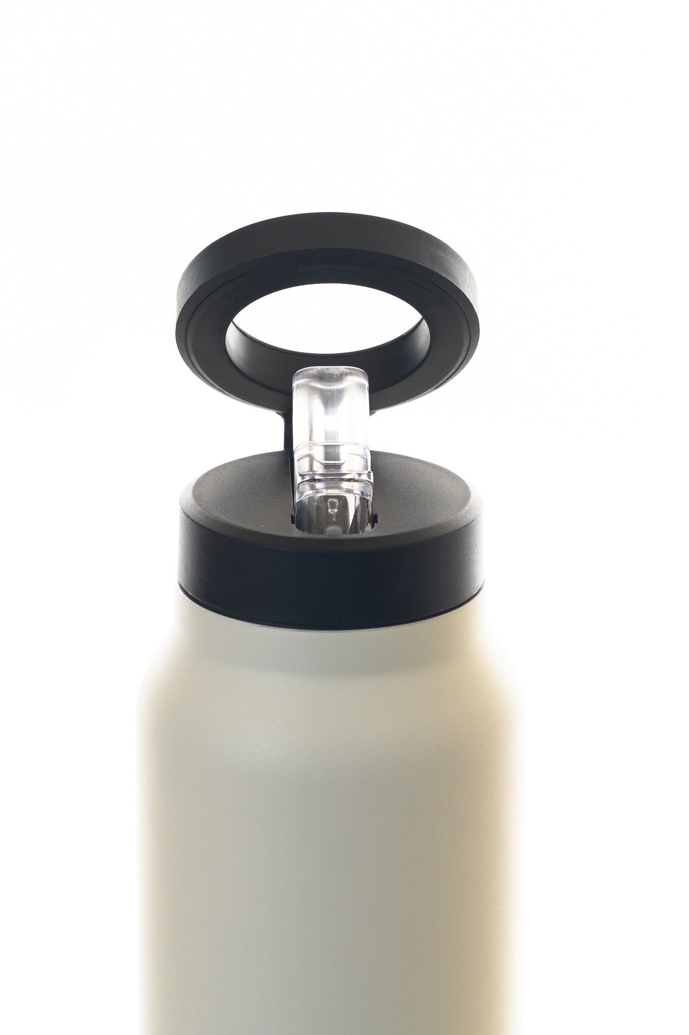 Hydra Bottle with Built-in Magnetic phone mount