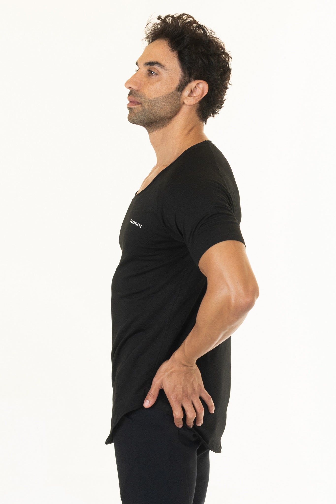 Men’s Scoop Tee