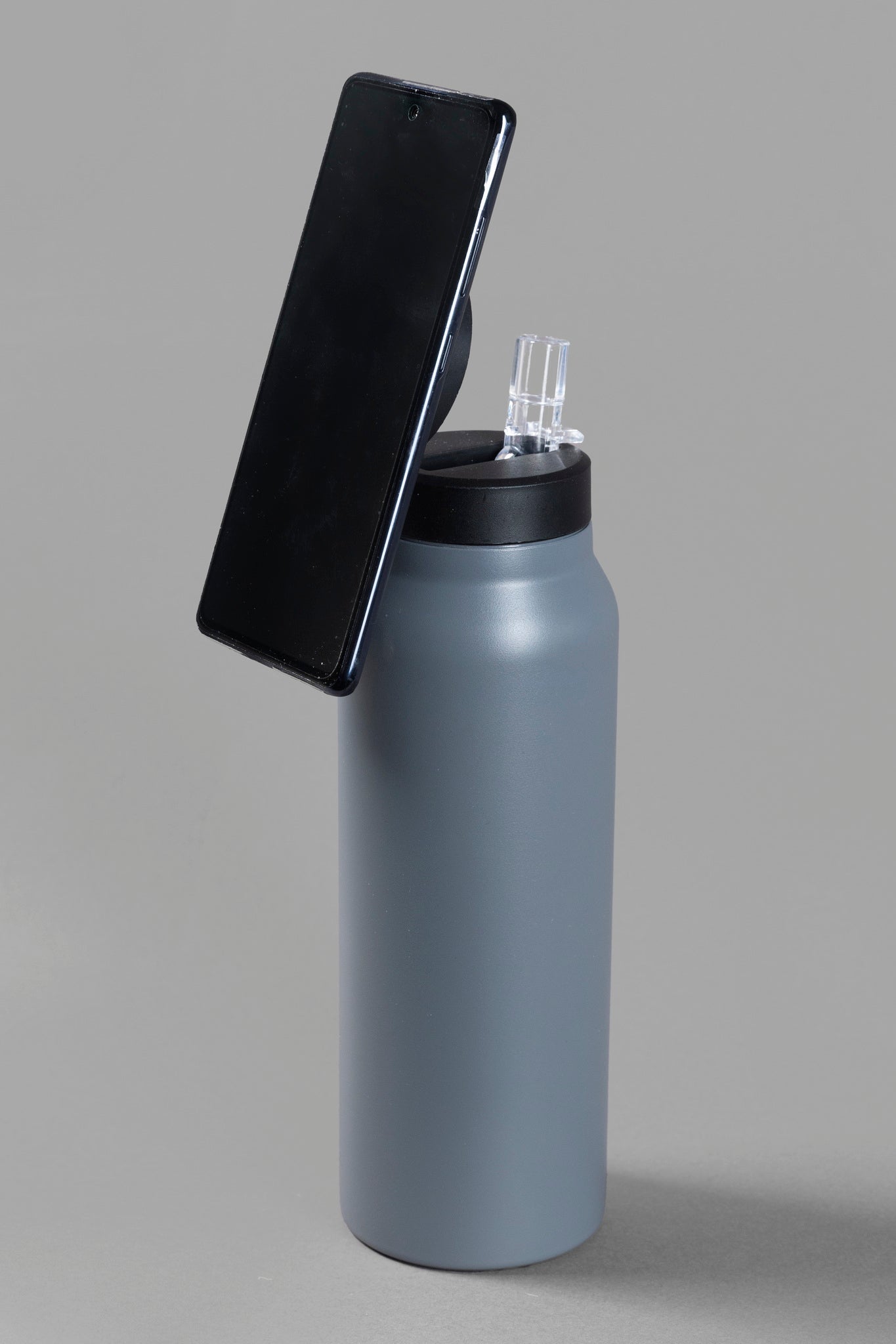 Hydra Bottle with Built-in Magnetic phone mount