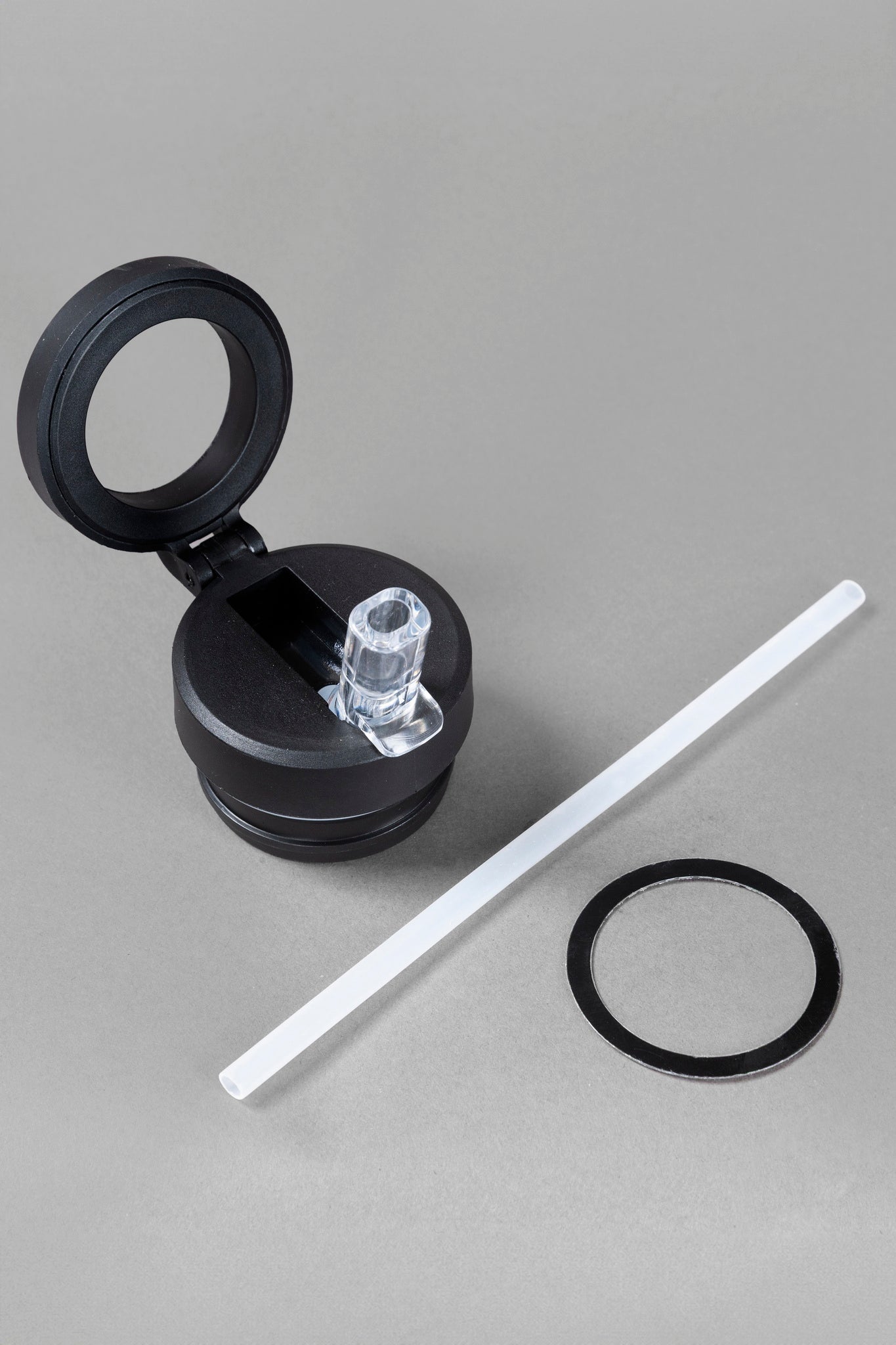 Hydra Bottle with Built-in Magnetic phone mount